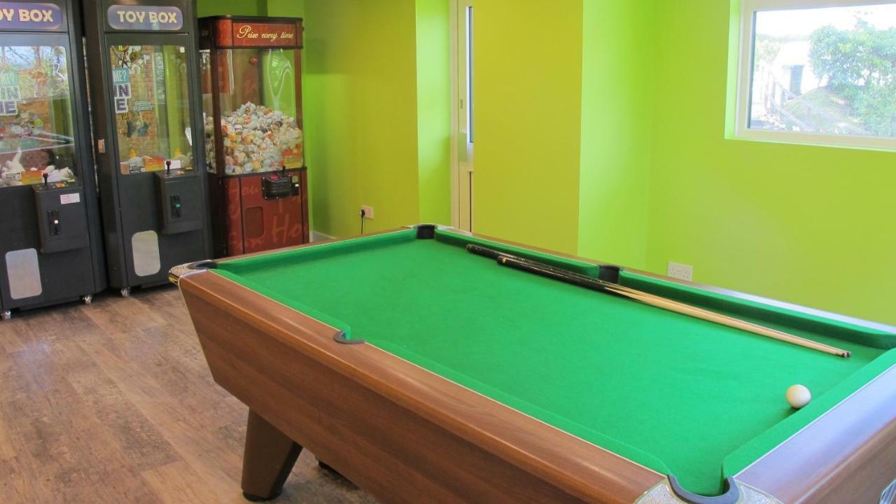 Castle Brake Holiday Park Эксетер Экстерьер фото