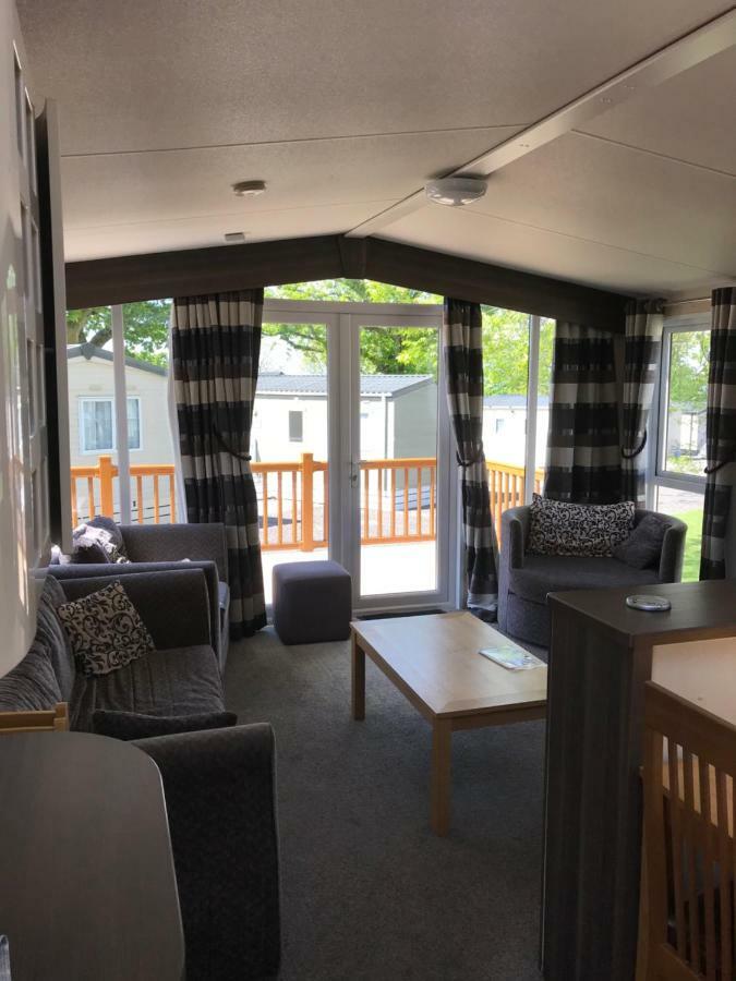 Castle Brake Holiday Park Эксетер Экстерьер фото